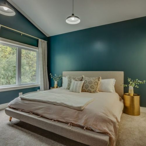 Bd #10 - King Bed